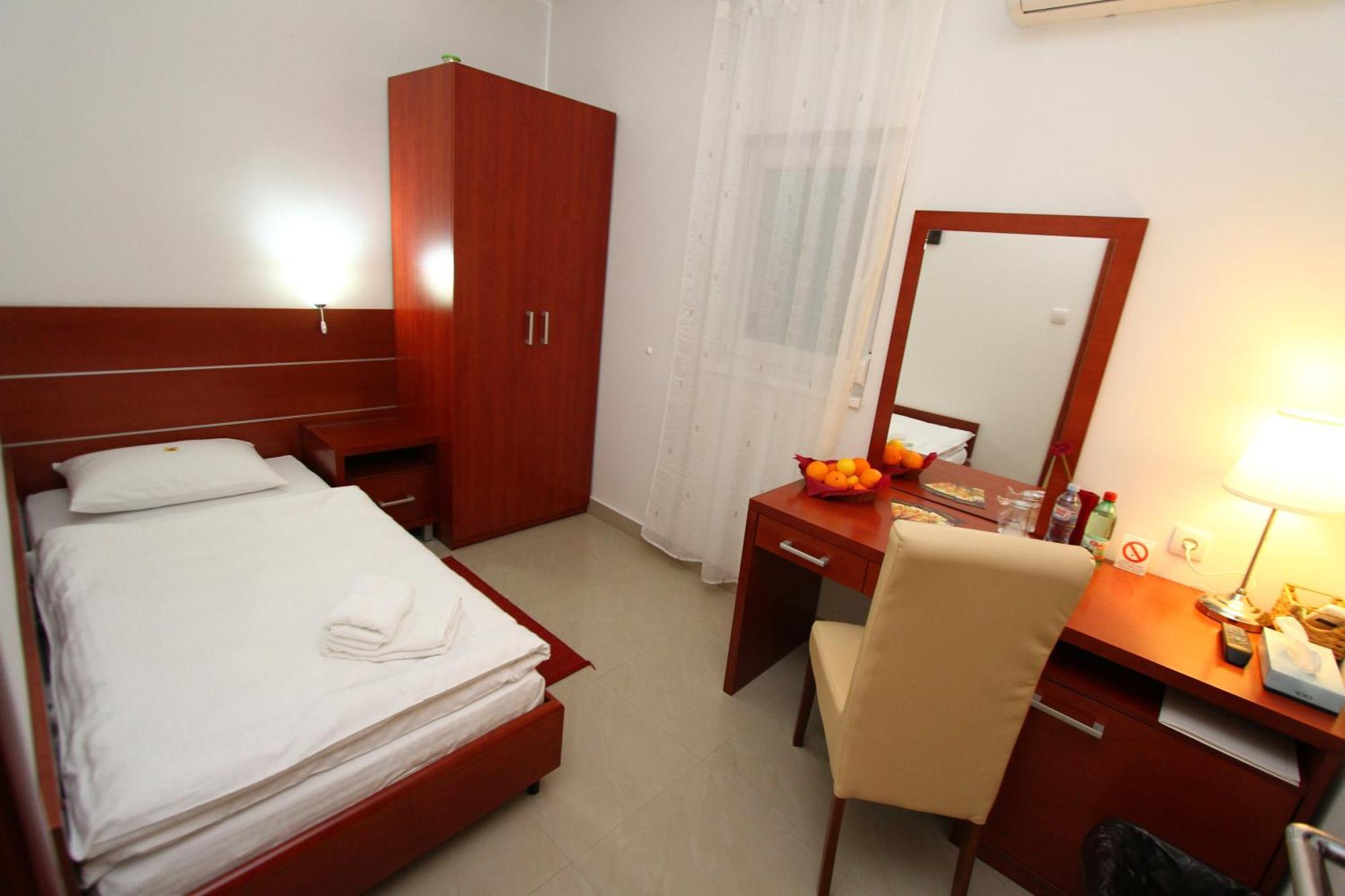 Guesthouse Villa Inn Суботиця Екстер'єр фото