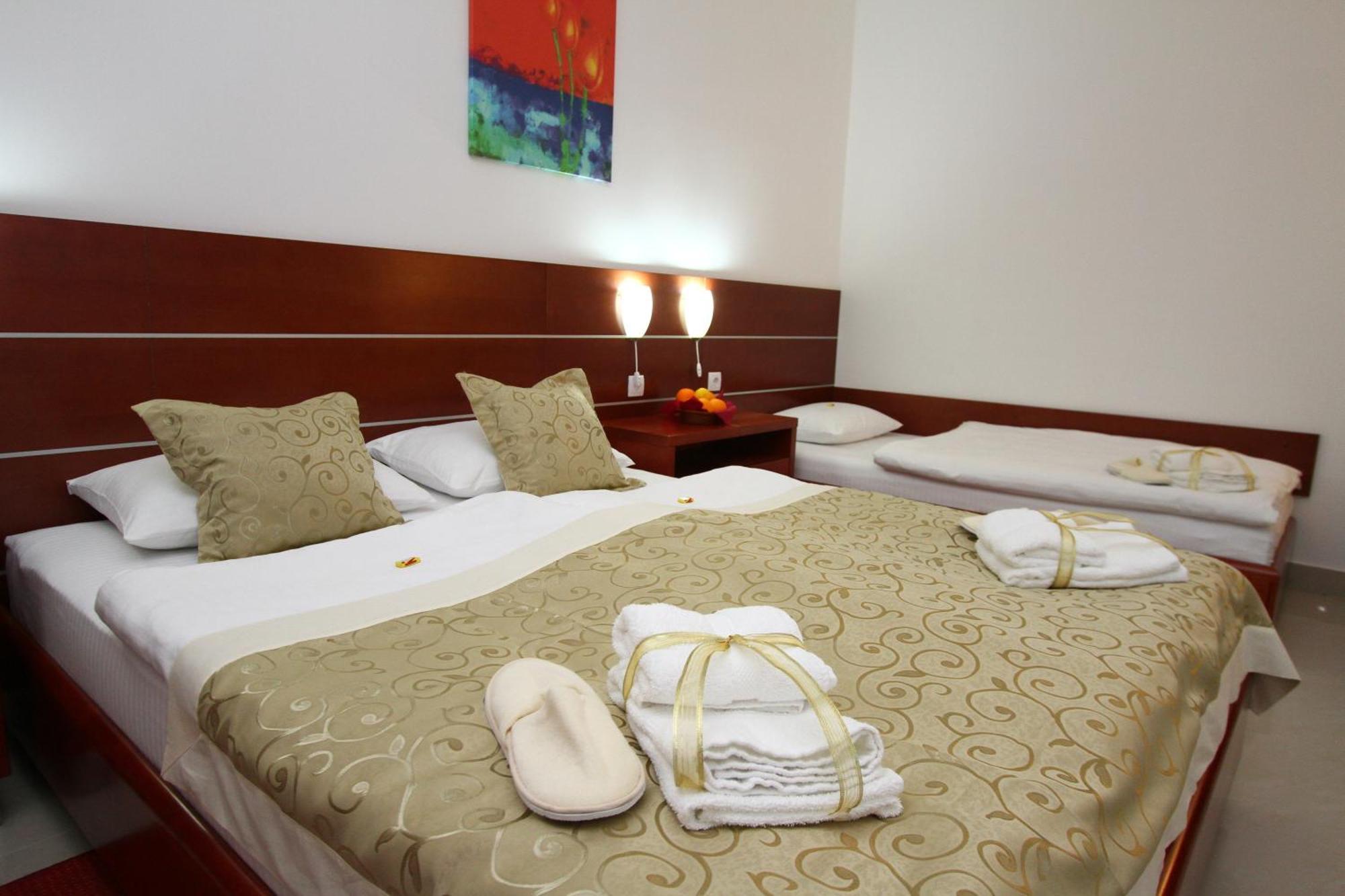 Guesthouse Villa Inn Суботиця Екстер'єр фото