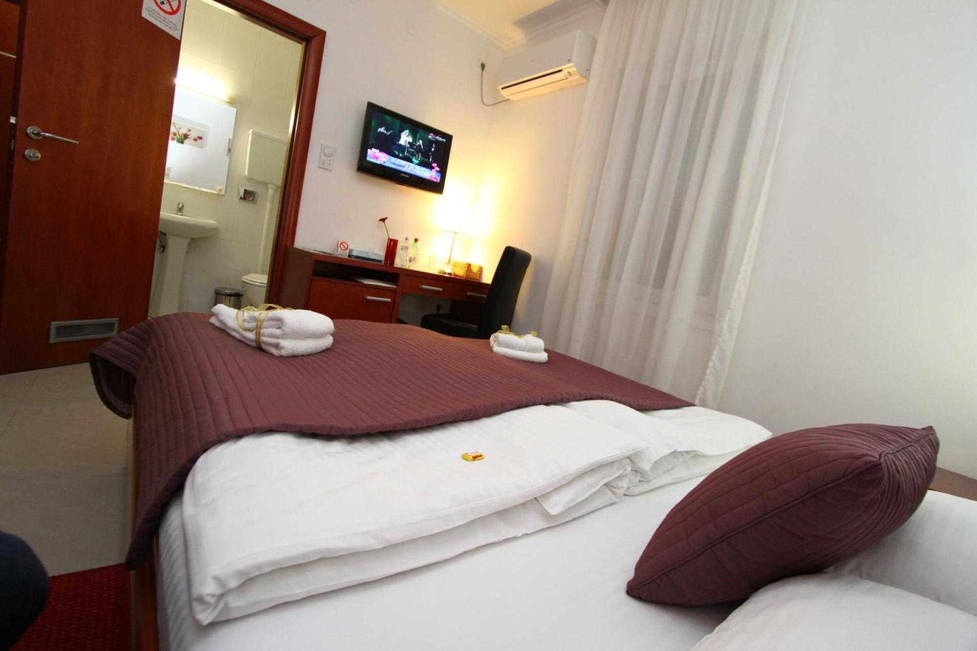 Guesthouse Villa Inn Суботиця Екстер'єр фото