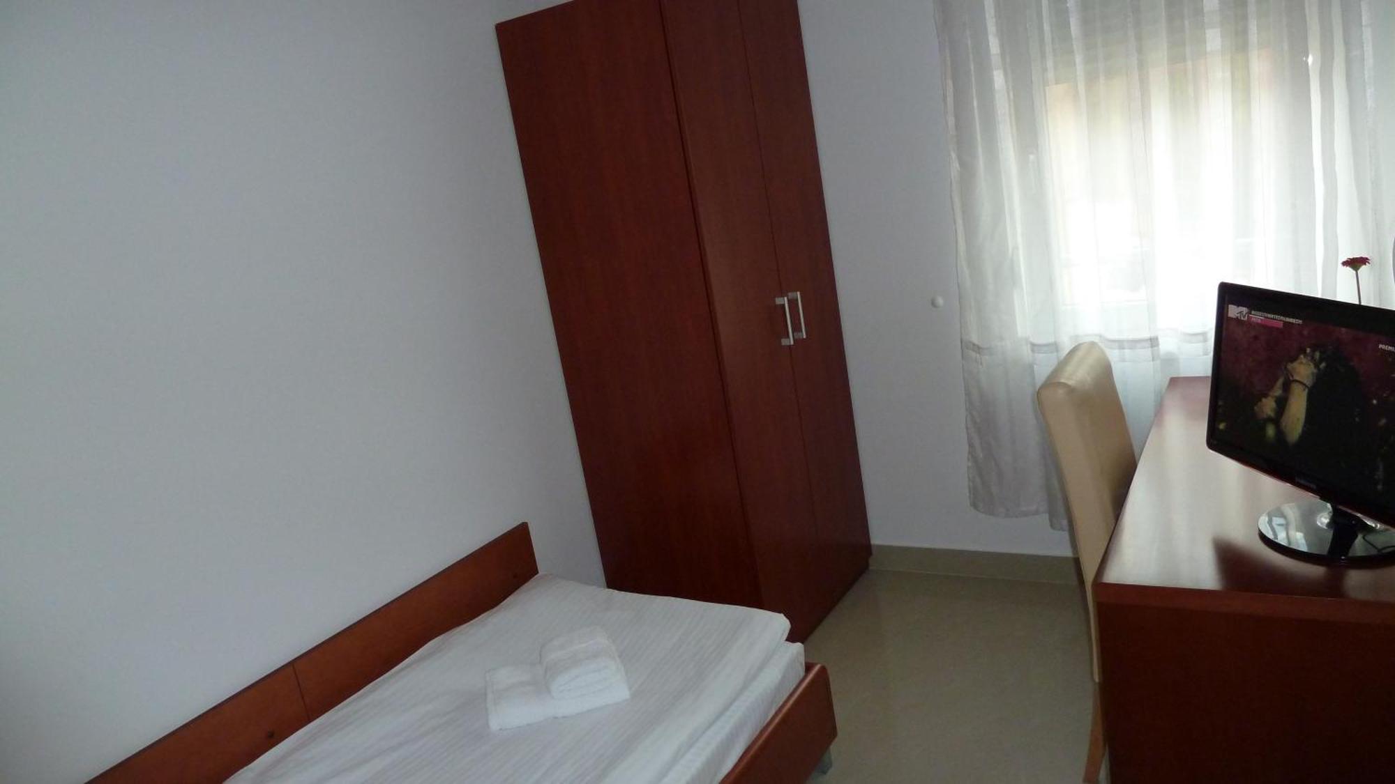 Guesthouse Villa Inn Суботиця Екстер'єр фото